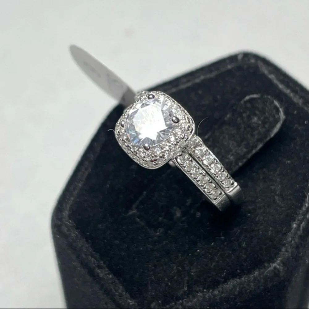 925 Sterling Silver Diamond 2 Band Ring‎ Set Sz 6